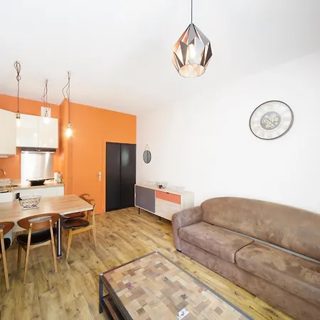 O Cocon - Station De A Pied Vue Montagne Apartment *